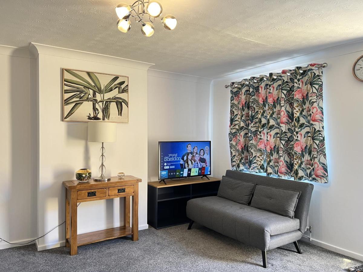 Modern 2 Bed Townhouse Just Outside City Walls With Free Private Parking York Exterior photo