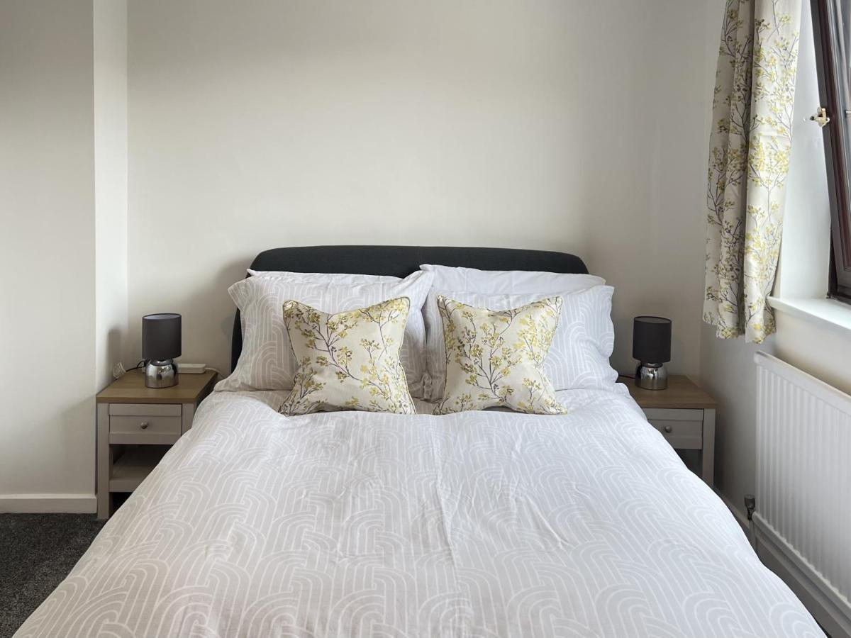 Modern 2 Bed Townhouse Just Outside City Walls With Free Private Parking York Exterior photo