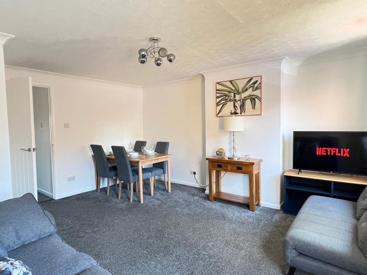 Modern 2 Bed Townhouse Just Outside City Walls With Free Private Parking York Exterior photo